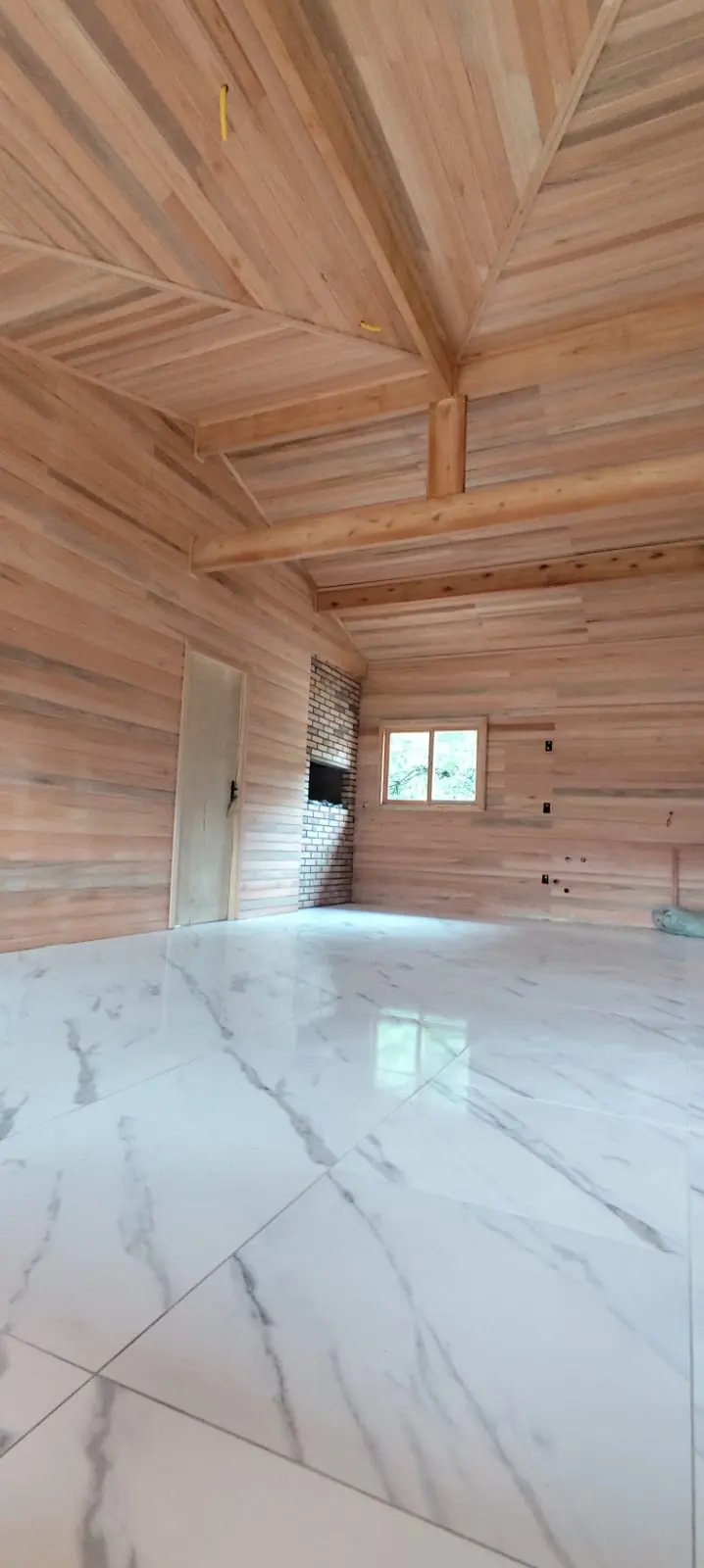 Outro ambiente interno da casa pronta